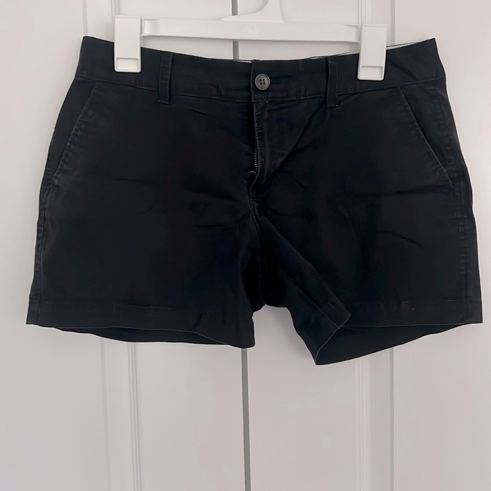 Black Old Navy Cargo Shorts